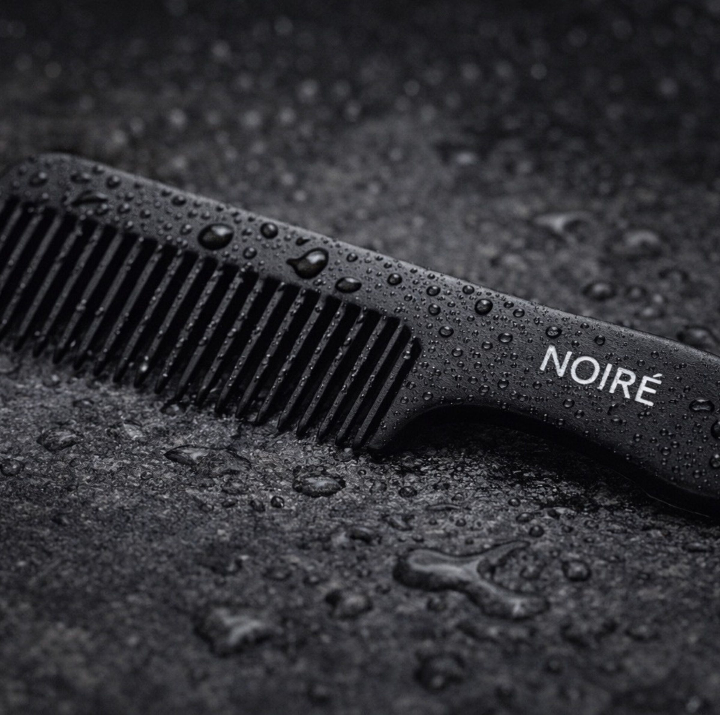NOIRÉ BEARD COMB